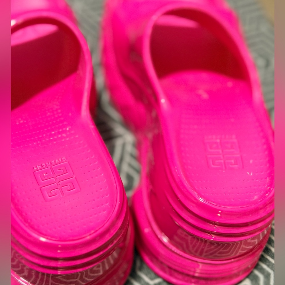 GIVENCHY Marshmallow Wedge Sandals - SZ 35/US 5 - Hot Pink - Picture 3 of 9